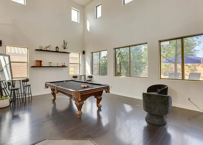 Luxe Family W/ Pool, 13 Mi To Dtwn Phoenix!