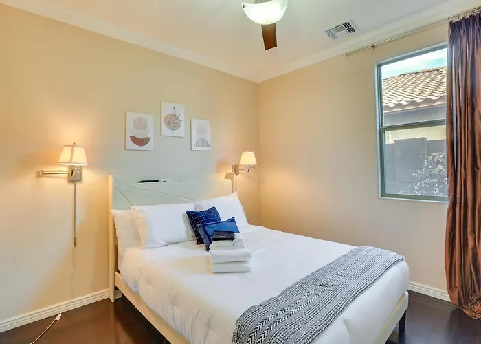 Luxe Family W/ Pool, 13 Mi To Dtwn Phoenix! Phoenix