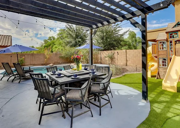 Luxe Family W/ Pool, 13 Mi To Dtwn Phoenix! Holiday home Phoenix