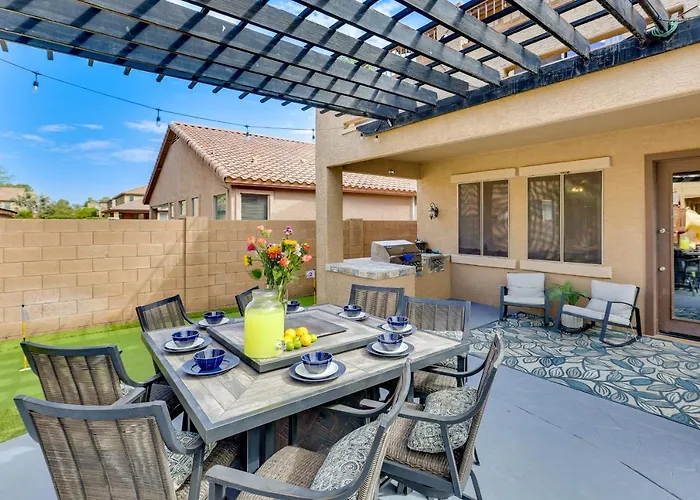 Luxe Family W/ Pool, 13 Mi To Dtwn Phoenix!